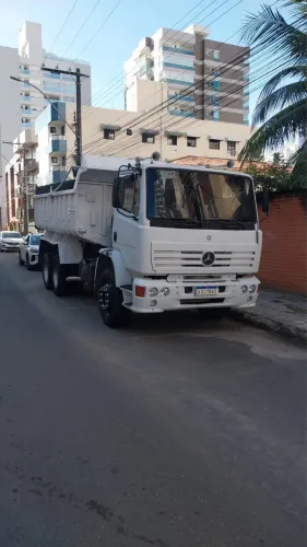 CAMINHÃO CAÇAMBA