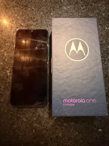 Motorola One Fusion em ótimo estado