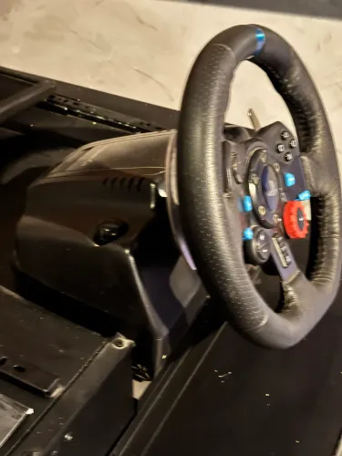 Logitech G29 Driving Force