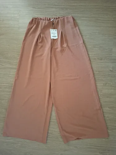 Calça Zara nova