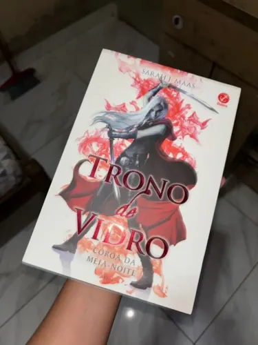Trono de Vidro 2 - Coroa da Meia Noite (Capa Antiga) - Sarah J. Maas