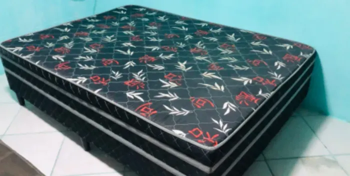 Cama casal, perfeito estado