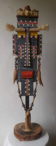 Máscara afro-brasileira.