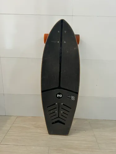 Skate simulador de surf