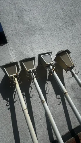 4 Postes para sítio, fazenda etcs. 