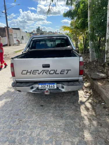 Chevrolet S10 Pick-up STD 2.8 4X4 CD TB Int.dies. 2001