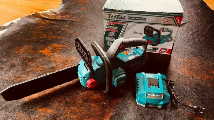 Motosserra 12" (30 cm) 20V Brushless Total