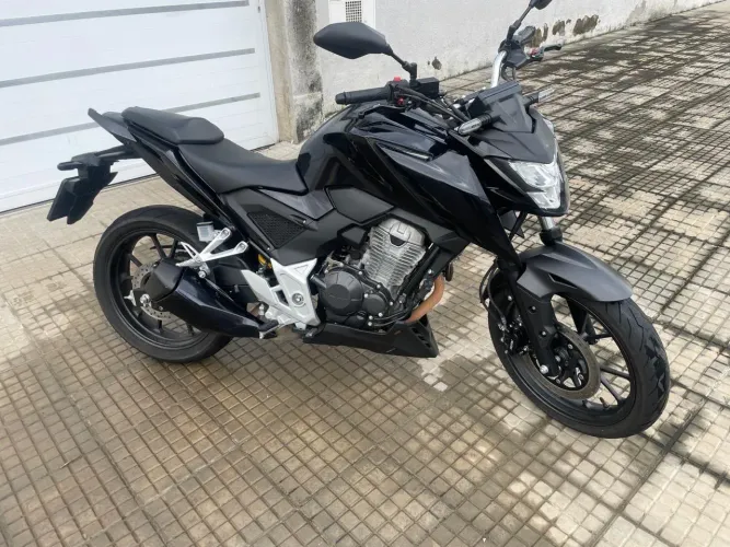 Honda CB 300f Twister Flex 2025