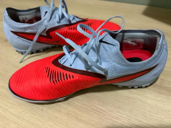 Chuteira Nike phantom 6 pro society - pouco usada