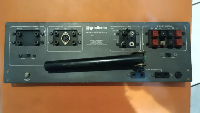 Painel traseiro do receiver gradiente S-95 (somente a peça completa)