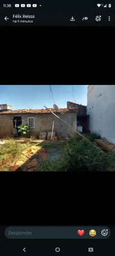 Vendo um terreno de 5 de frente e 29 de fundo área total 145 metros quadrados.