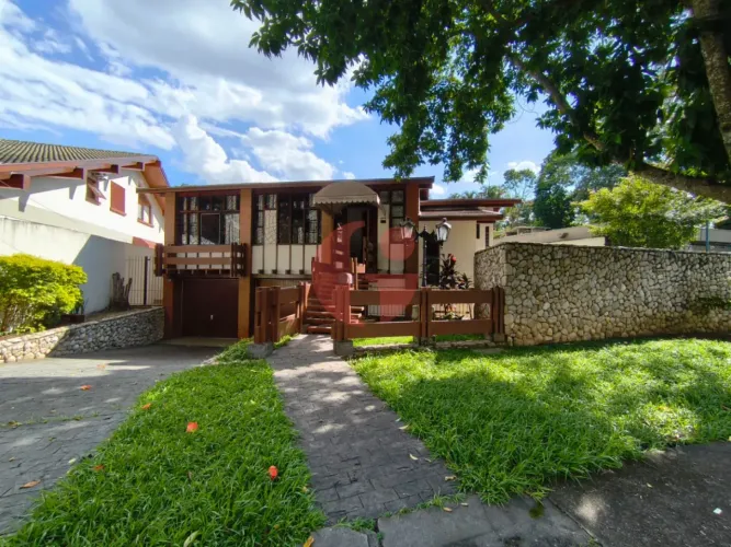 Casa para venda no condomínio Apolo com 3 quartos sendo 1 suíte - 262m² no bairro Jardim A