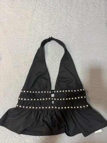 Blusa preta com detalhe prata