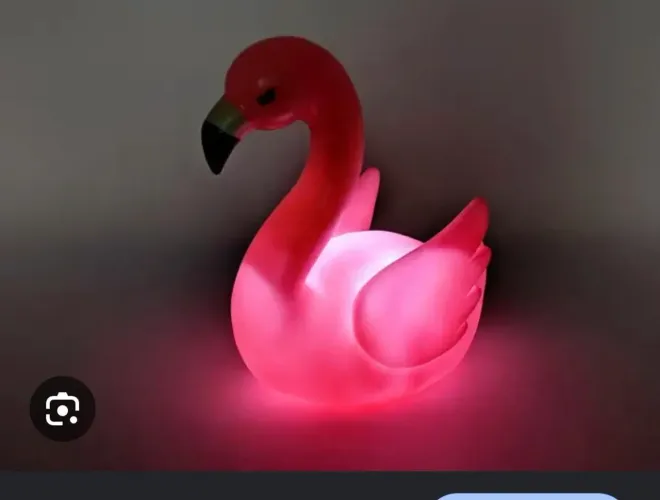 Luminária LED em formato de flamingo