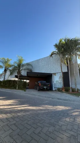 Casa Alto Padrão à Venda - Condomínio Bangalay | Porteira Fechada