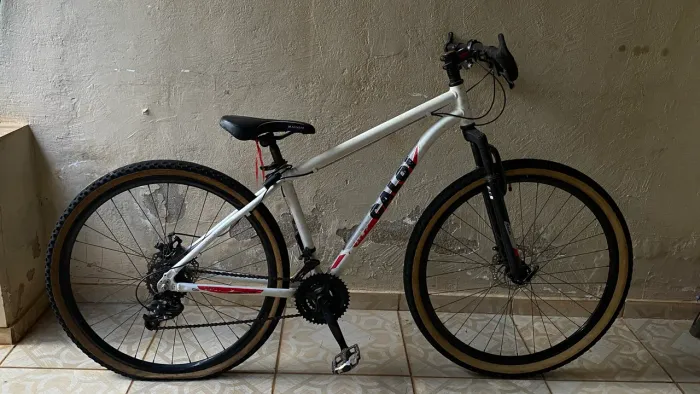 Bicicleta Caloi Aro 29 Freio a Disco + Suspensão