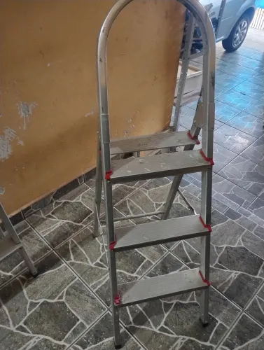 Escada em Alumínio pequena 3 Degraus 