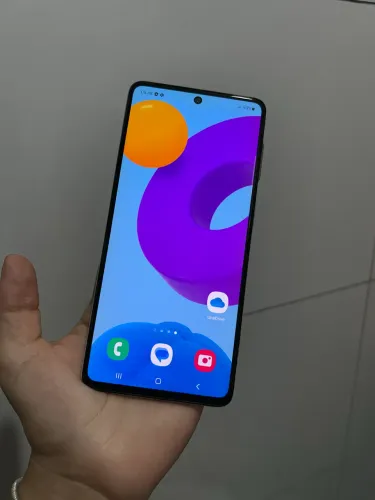 Samsung M52