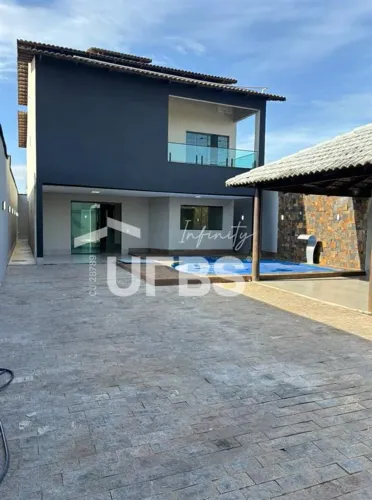 Sobrado no barravento, 3 quartos sendo 1 suite, piscina aquecida, churrasqueira a carvão