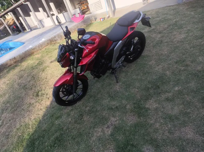 Fazer 250