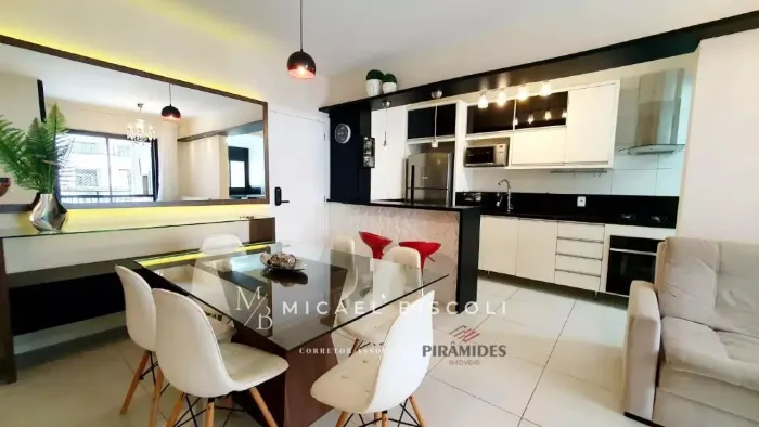 À venda lindo apartamento andar alto, vista livre no Itacorubi