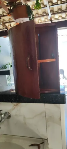 Vendo armarinho de madeira