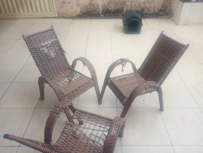 Vendo Cadeiras para área externa ou varanda usadas 