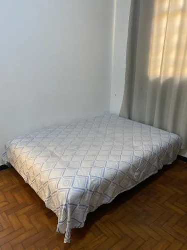 QUARTO MOBILIADO C/ GARAGEM