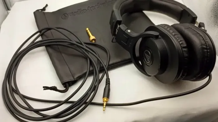 Fone de Ouvido Audio Technica linha profissional M-Series ATH-M30x EXCELENTE ESTADO