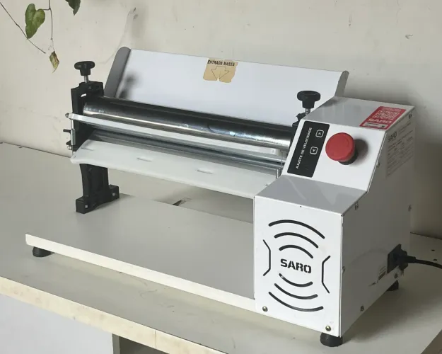 Cilindro Elétrico para massas Saro