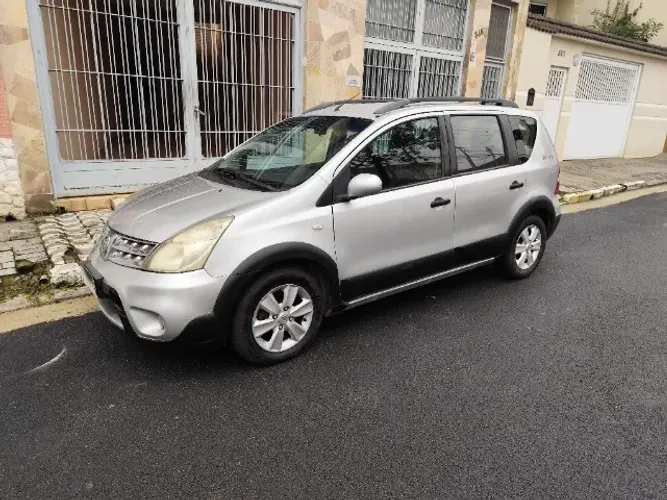 Nissan Livina X-gear SL 1.6 16V Flex Fuel Mec. 2011