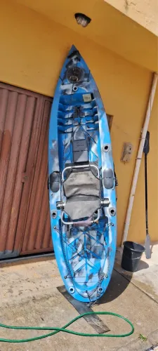 Caiaque de pesca 