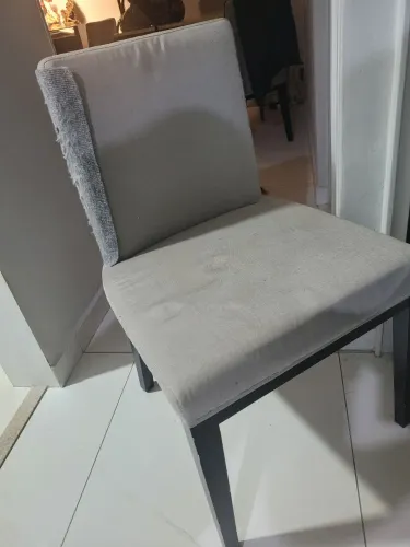 Cadeiras mesa de jantar. Preço total 180,00