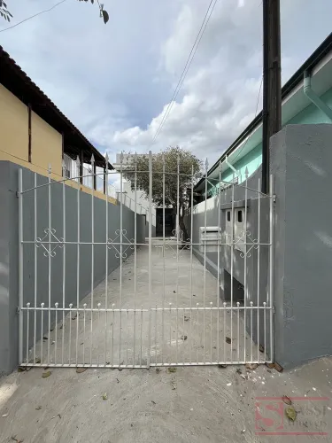 Casa em VILA PAULISTA