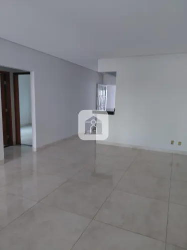 Casa para venda no bairro Pampulha