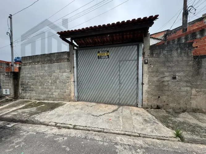 Casa com três cômodos, mais terreno amplo - Amador Bueno - Itapevi - SP