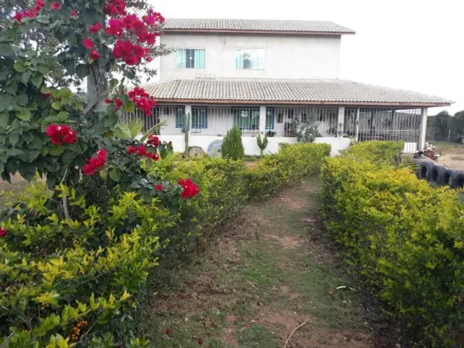 OPORTUNIDADE - SÍTIO E TERRENO À VENDA