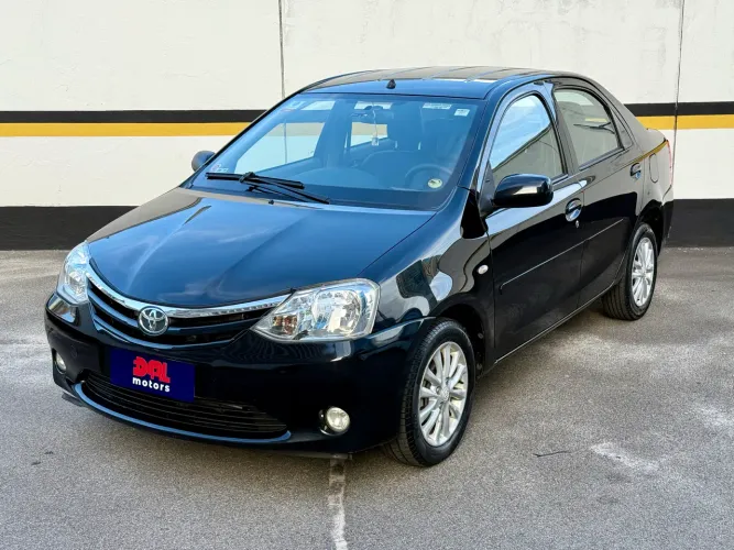 Toyota Etios XLS Sedan 1.5 Flex 16V 4P Mec. 2013