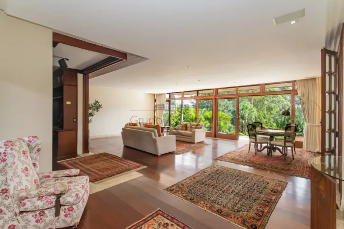 Casa em Condomínio - Tamboré - 3 Dormitórios - 1.000m².