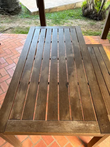 Mesa de madeira para jardim com banco Tok&Stok