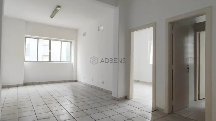 Conjunto comercial para Venda  50m² na Av. Ipiranga, República, próximo à Santa Efigênia .