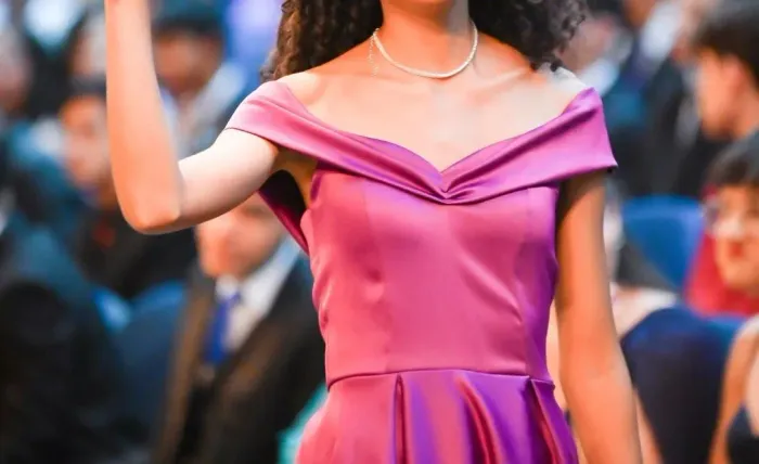 Vende-se vestido de festa na cor roxa