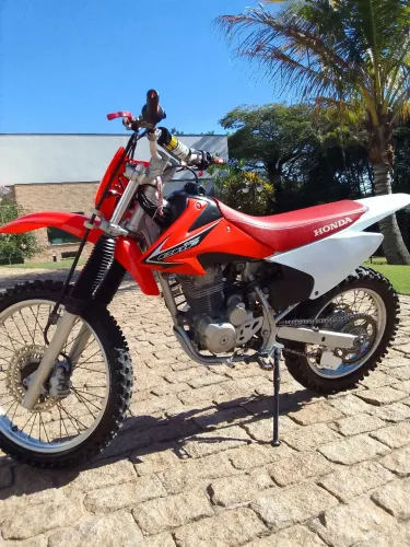 CRF 230F 2008 impecável.