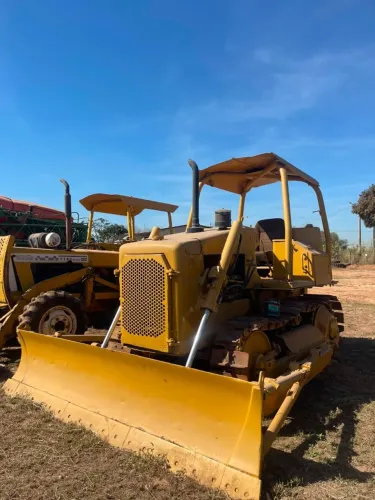 trator de esteira caterpillar D4E