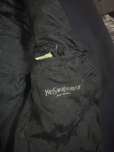 Terno para toda marca Ivy Saint Laurent produto original em ótimo estado