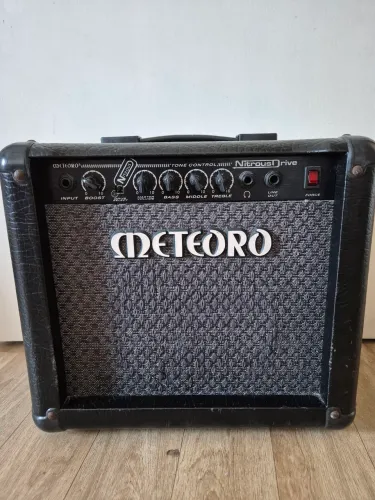 Amplificador Meteoro Nitrous Drive