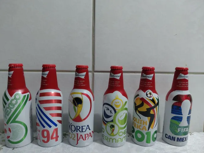 ? Coleção Oficial Budweiser Copa do Mundo FIFA 2026