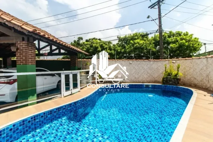 Casa Residencial/Comercial com 3 Quartos (2 Suítes), Piscina e 6 Vagas - Vila Cascatinha