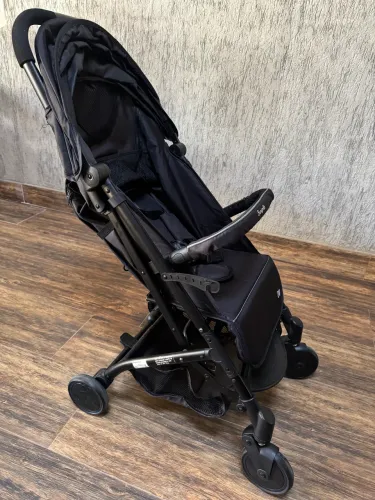 Kit Carrinho de Bebê + Bebê Conforto + Base 