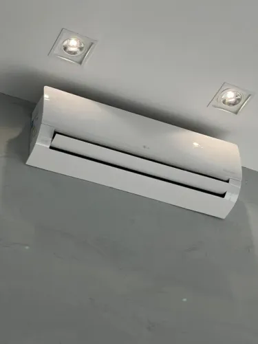 Ar condicionado Inverter LG 220V Split 18000 BTU
